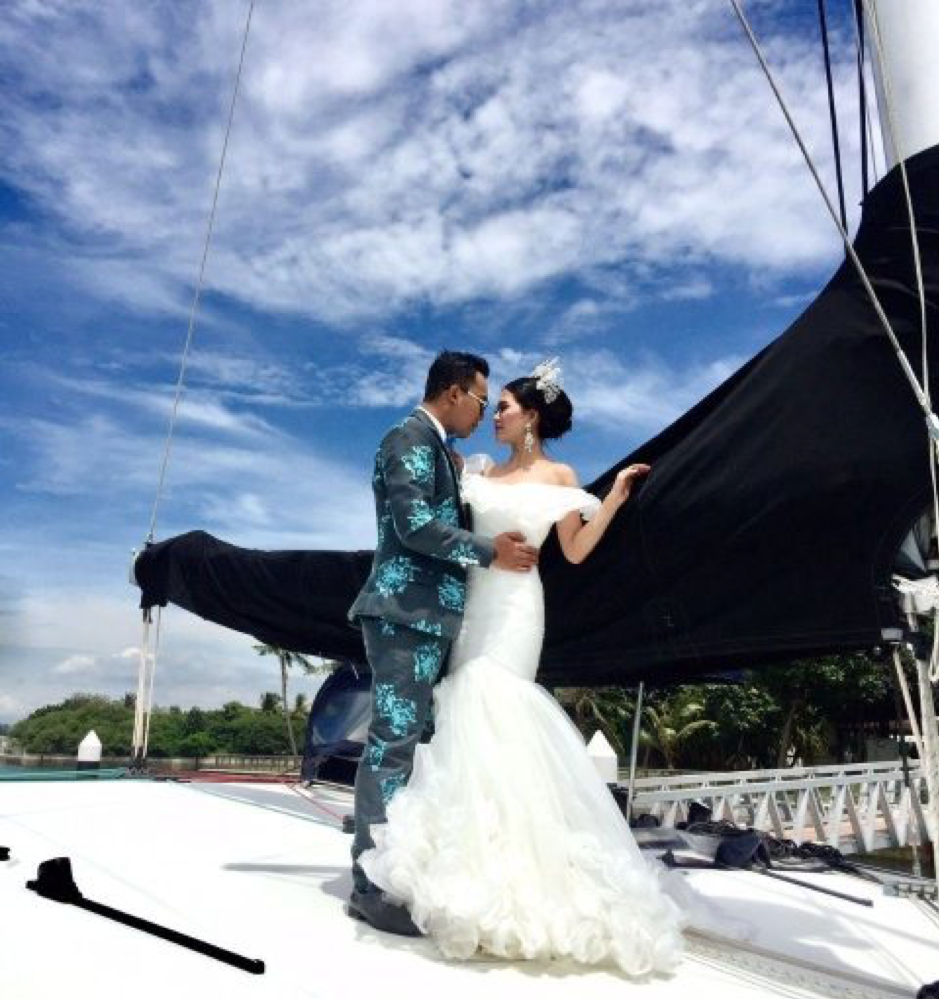 Wedding photoshoots can take place onboard White Sail's SunRise
